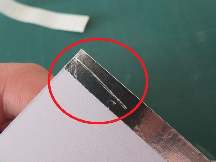 傷がついたアルミホイル